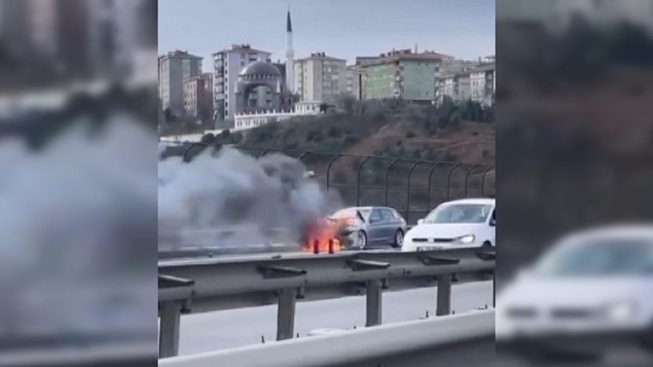 TEM'de seyir halindeki otomobil alev alev  yandı