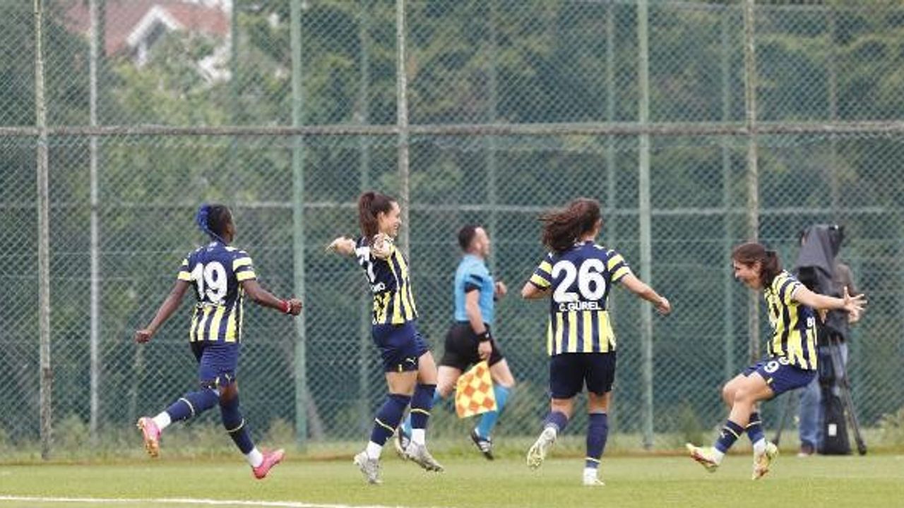 Kadınlar Futbol Süper Ligi'nde ilk finalist Fenerbahçe
