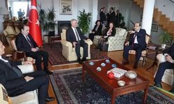 Bakan Bolat, Türkiye’nin Bratislava Büyükelçiliği’ni ziyaret etti