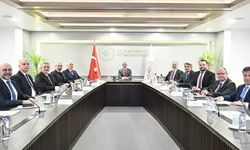 Bakan Uraloğlu, Türkiye Özel Sektör Havacılık İşletmeleri Derneği'ni ağırladı