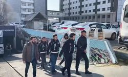İstanbul - 1 milyon 100 bin verip 35 milyon alan tefecilere gözaltı