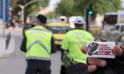 Edirne'de trafik ve jandarma ekiplerinden sürücülere 'kask farkındalığı' denetimi