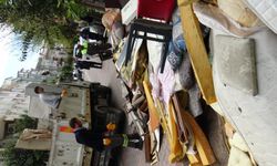 İstanbul- Avcılar'da kiracılara kızan ev sahibi eşyaları balkondan attı