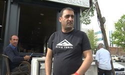 İstanbul - Avcılar’da otomobil kafeye girdi, kedi saniyelerle kurtuldu