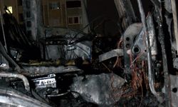İstanbul-Başakşehir’de park halindeki kamyon alev alev yandı