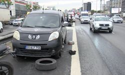 İstanbul-  Basın Ekspres'te emniyet şeridindeki araca iki motosiklet çarptı: 2 yaralı