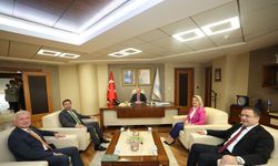 Kocaeli Büyükşehir ile İzmit Belediyesi ekiplerinin 'yol yapım' kavgası (2)