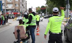 Edirne'de polis ve engellilerden sürücülere bilgilendirme çalışması
