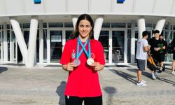 Edirneli milli yüzücü Beyza Işık'tan, Bulgaristan'da altın madalya