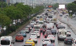 İSTANBUL-İstanbul'da haftanın son iş gününde trafik yoğunluğu yüzde 81'e ulaştı