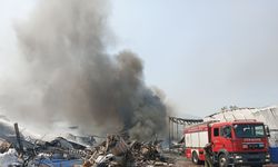 5 fabrika ile 1 deponun zarar gördüğü yangında ‘Afrika sıcakları’ etkisi