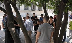 İstanbul- Gençler 'Ecdat Yadigarı' eserleri geziyor