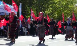 Balıkesir'in kurtuluş töreninde 'Tülütabak'lar herkesi siyaha boyadı