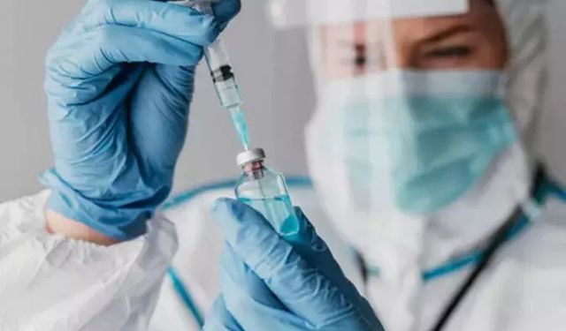 Dünya Aşı Haftası’nda uzmanı uyardı: Aşı karşıtları doktora danışmadan hareket etmesin