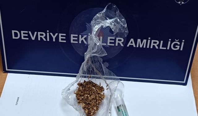 Edirne’de üzerlerinde uyuşturucu ve silahla yakalanan 9 şüpheliye gözaltı