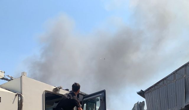 Bursa'da geri dönüşüm tesisinde çıkan yangın, 3 fabrikaya sıçradı/ Ek fotoğraflar