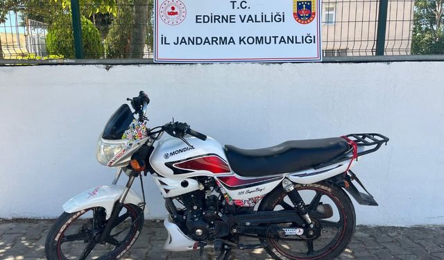 Edirne’de çalınan motosiklet bulundu; 2 gözaltı
