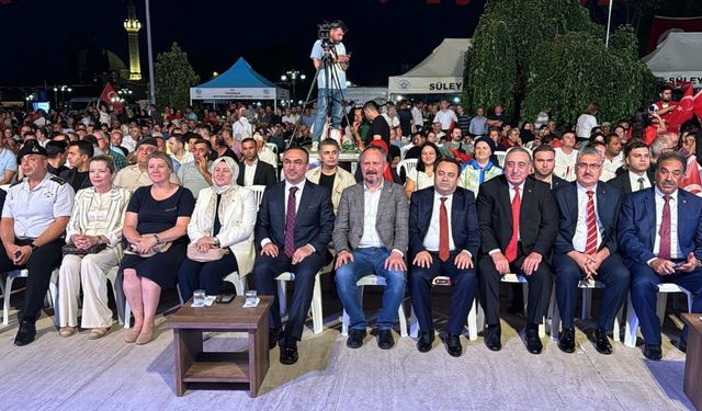 Tekirdağ Valisi Soytürk: Milletimiz özgürlüğüne, bağımsızlığına kast etmek isteyenlere karşı şerefli mücadele verdi