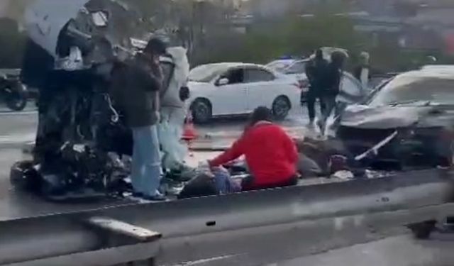 İstanbul-Sarıyer'de takla atan otomobil karşı şeride geçti: 2 Ölü, 4 yaralı-1