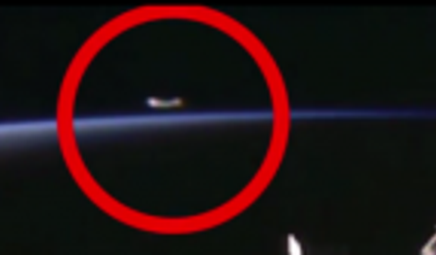 NASA yayını kesti işte şoke eden UFO görüntüsü
