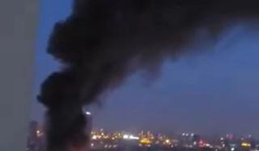 İstanbul- Küçükçekmece'de, fabrikada yangın