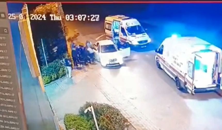 İstanbul - Avcılar'da iki arkadaş, arabaya aldıkları kişiler tarafından silahla vuruldu: 1 ölü