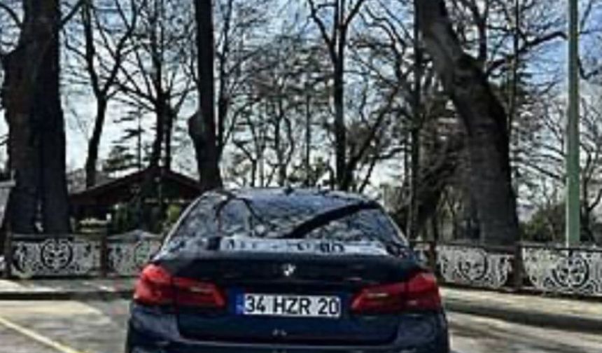 İstanbul - Sarıyer’de otomobil sürücüsünün köpeği ezip kaçtığı anlar kamerada