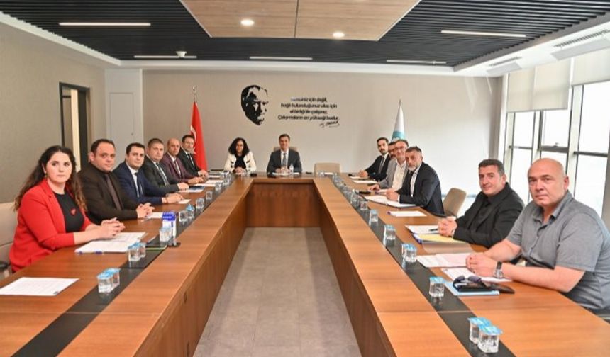 Başkan Ferdi Zeyrek, ilk encümen toplantısına katıldı